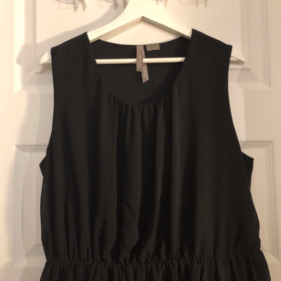Black sleeveless dress with pockets - Picture 3 of 7